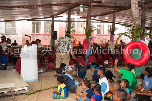 ミクロネシア離島の村長就任式