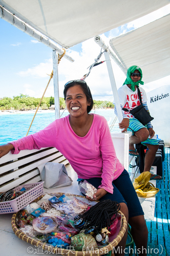 セールスウーマン