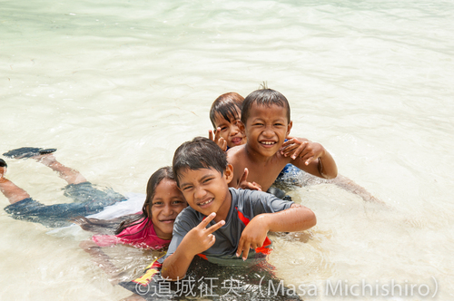 現地の子供たち
