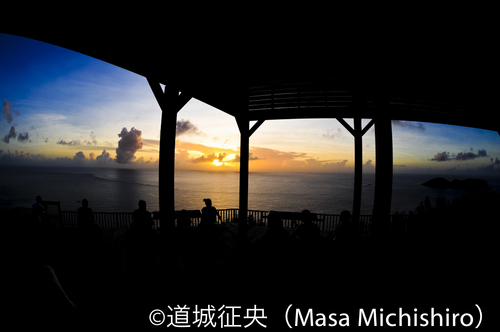 父島にある日本一の夕陽ポイント