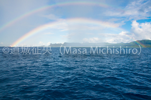 虹が見られる島、ポンペイ