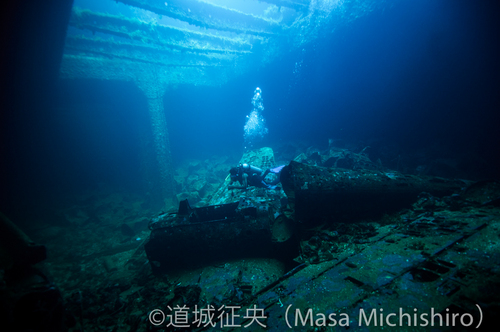 チューク諸島の航空機輸送船