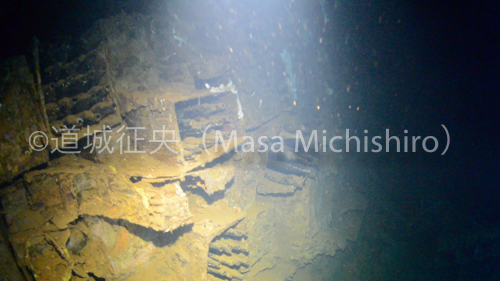 ビール瓶が残る日本の特設潜水母艦［動画］